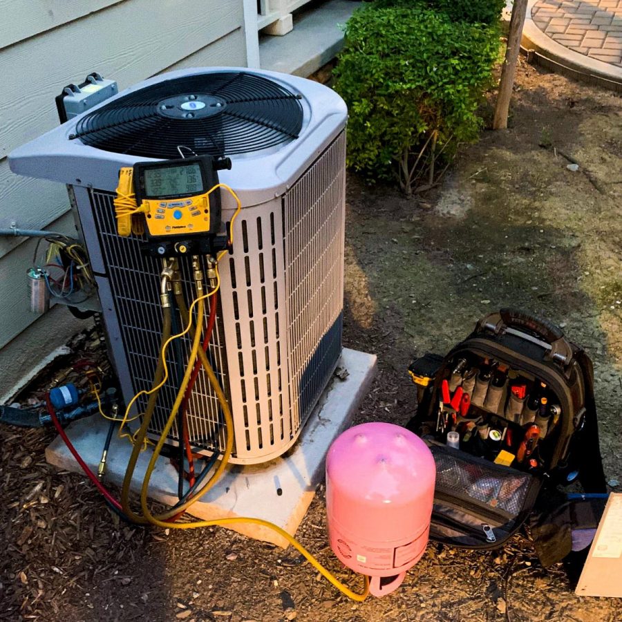 "Carrier" Air conditioner (condenser unit) repair. Fuse HVAC