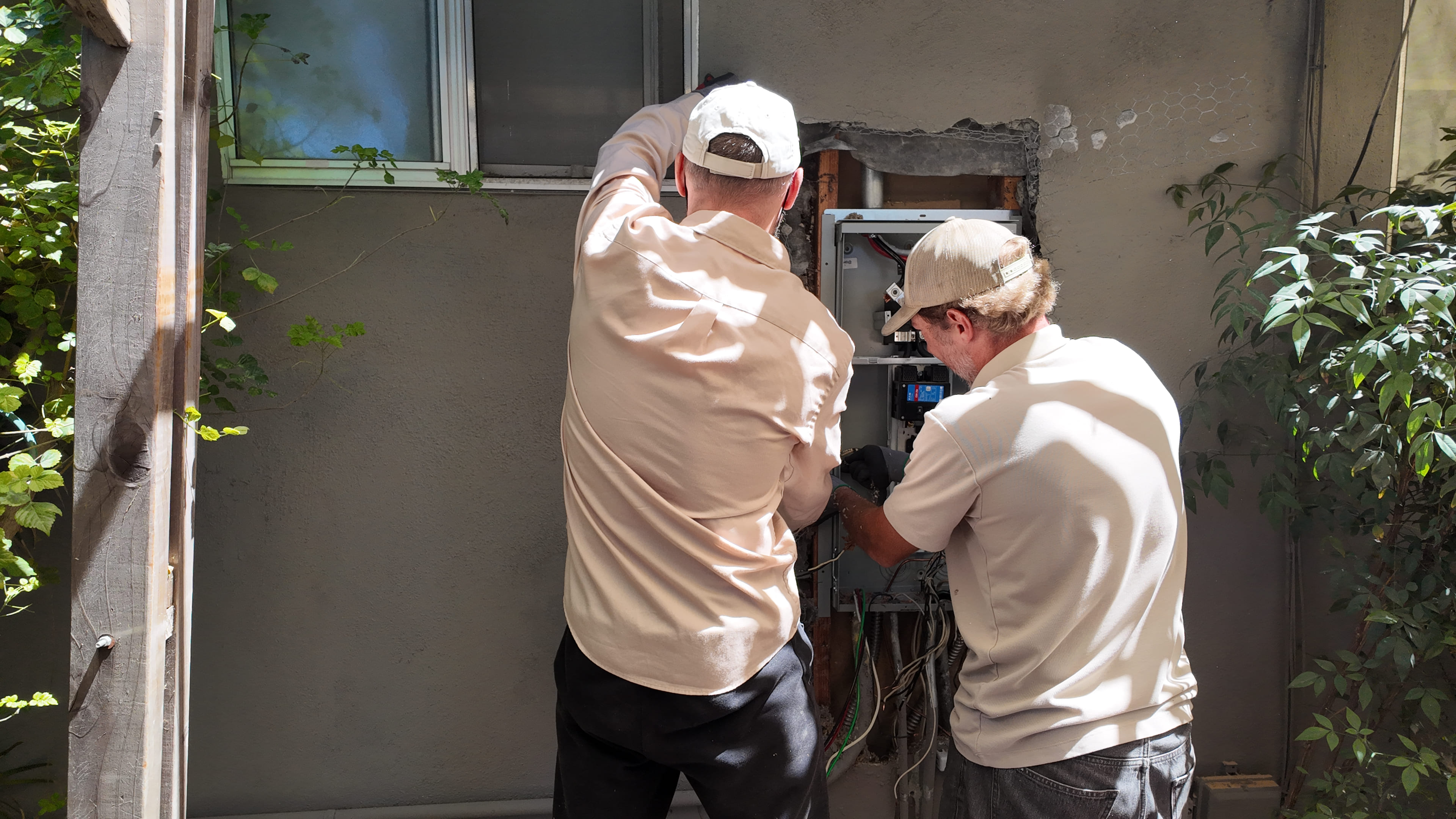 Hearing electricity
